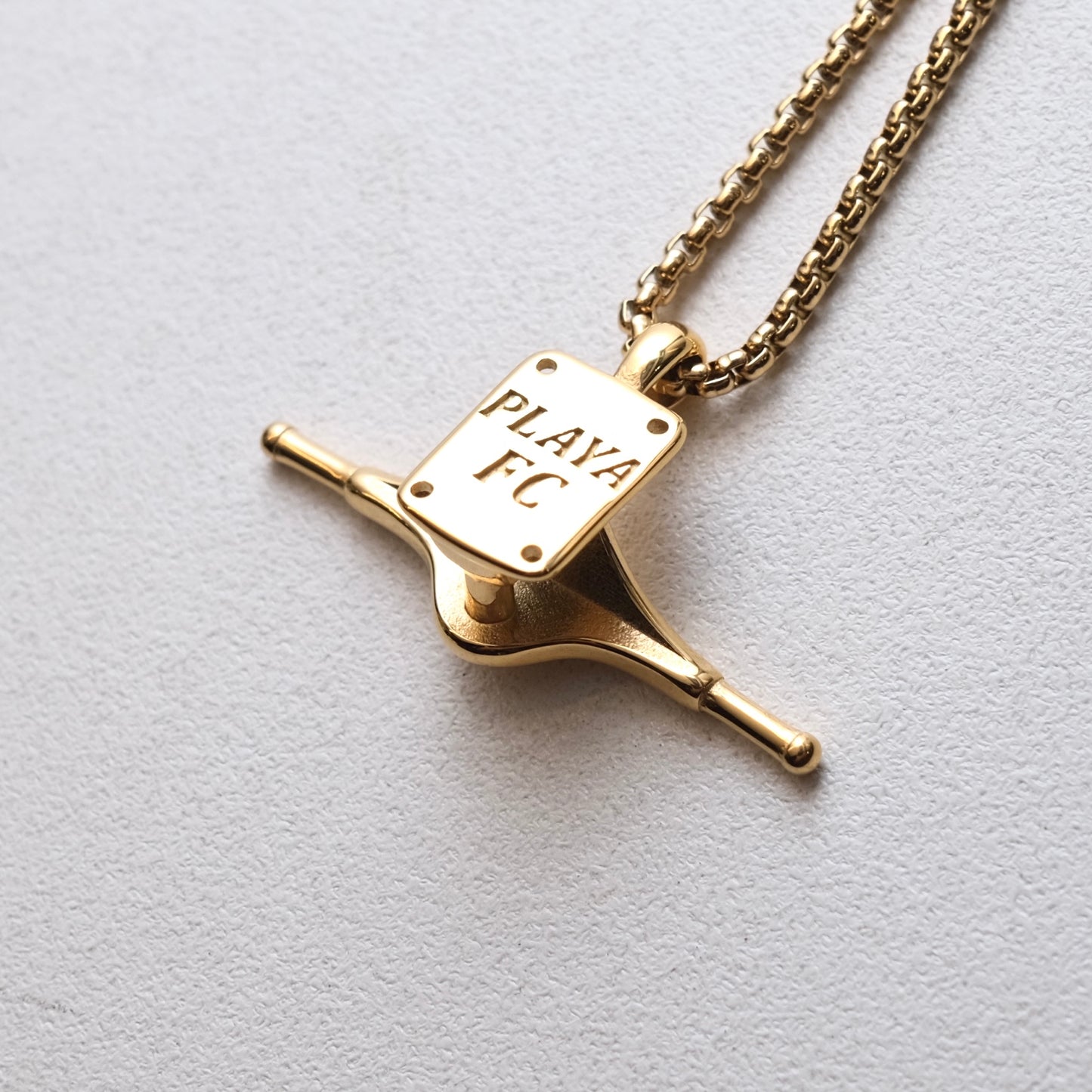 PLAYA FC TRUCK NECKLACE 輪架項練