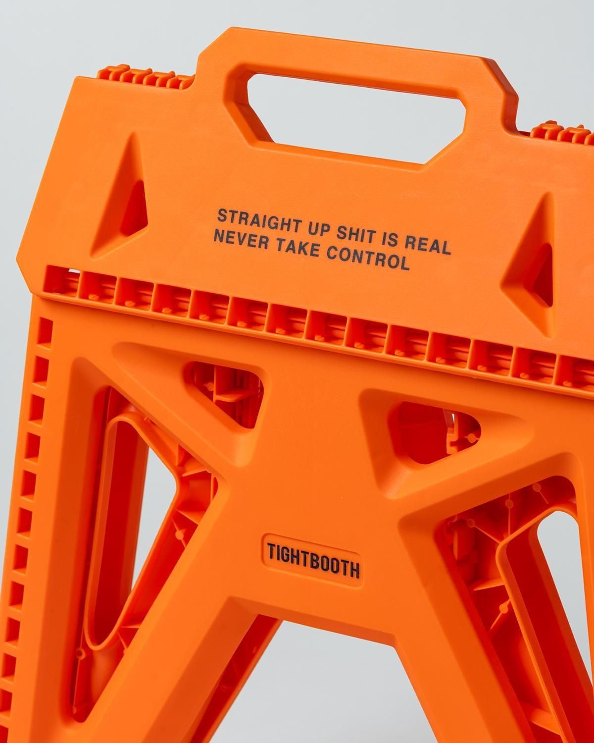 LABEL LOGO FOLDING STOOL