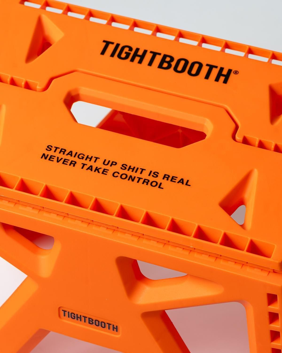 LABEL LOGO FOLDING STOOL