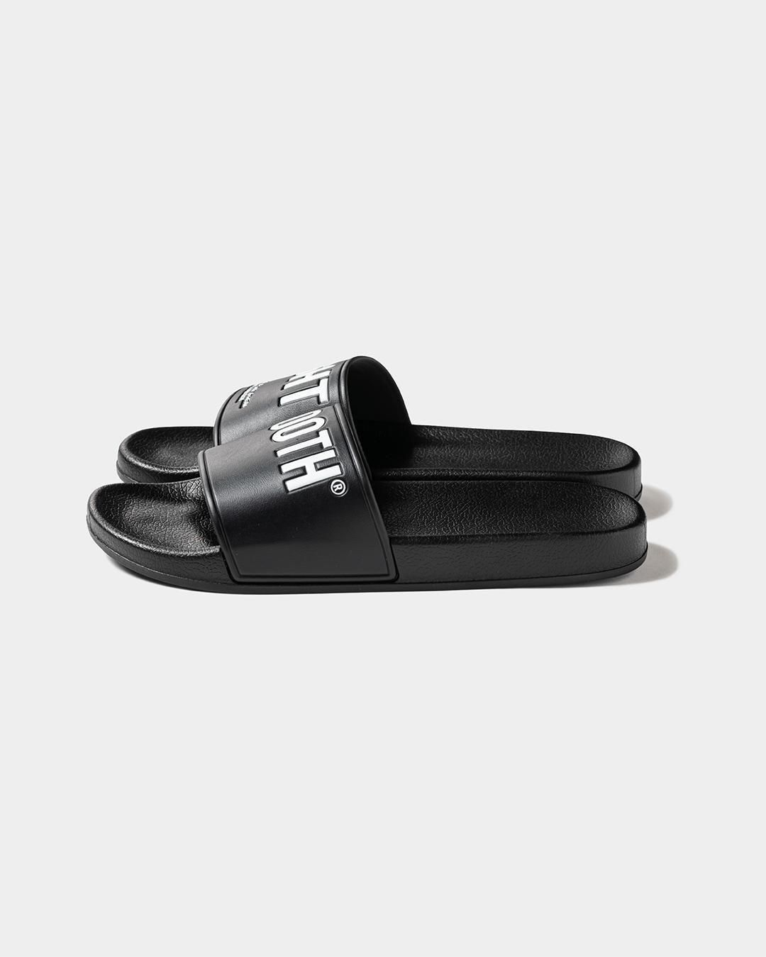 BIG LABEL SLIDE SANDAL