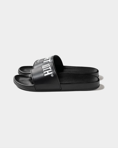 BIG LABEL SLIDE SANDAL