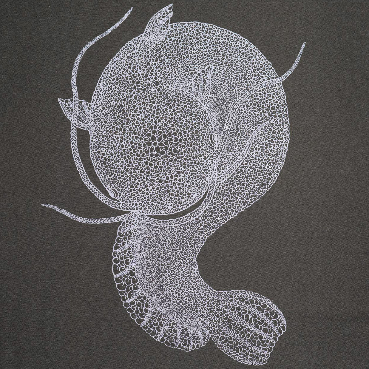 NAMAZU TEE (DARK GREY)